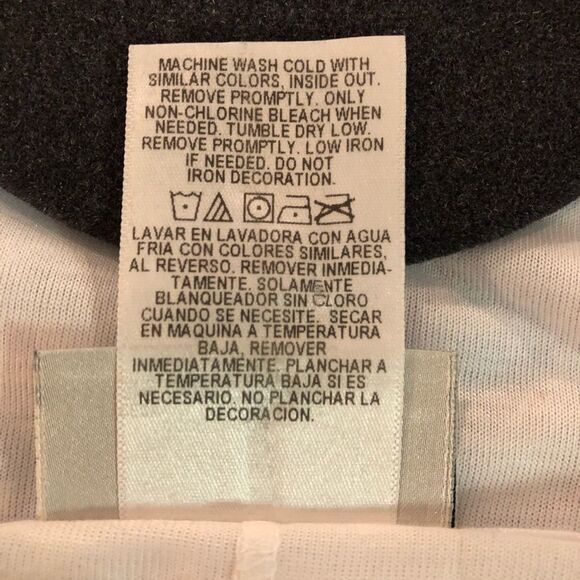 Disney shirt - Picture 4 of 4